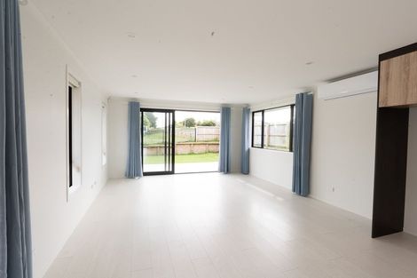 Photo of property in 79 Murray Ward Drive, Te Kauwhata, 3710