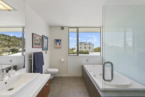 Photo of property in 18 Menzies Street, Sumner, Christchurch, 8081