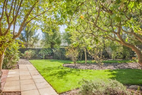 Photo of property in 35a Shalamar Drive, Cashmere, Christchurch, 8022