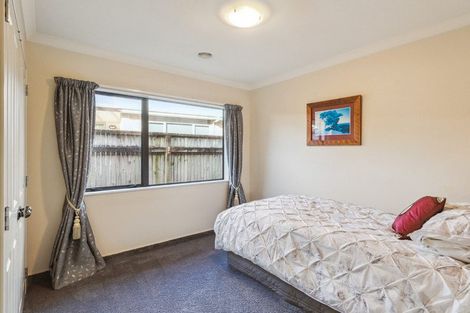 Photo of property in 1 Quadrant Heights, Paraparaumu, 5032