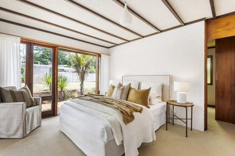 Photo of property in 4 Terrylyn Drive, Hillcrest, Auckland, 0627