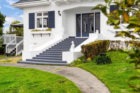 Photo of property in 6 Peverill Crescent, Papatoetoe, Auckland, 2025