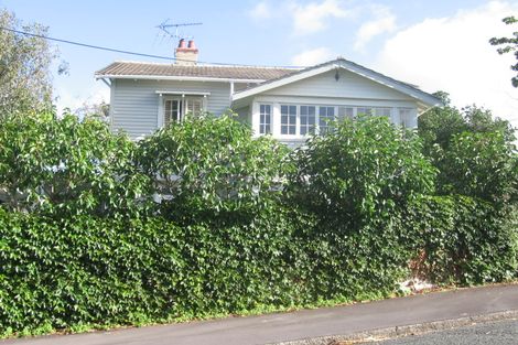 Photo of property in 9f Kerr Street, Devonport, Auckland, 0624