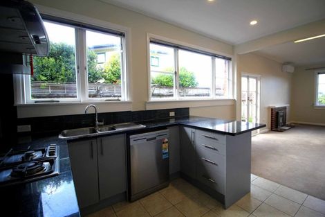 Photo of property in 30 Lewis Street, Blockhouse Bay, Auckland, 0600