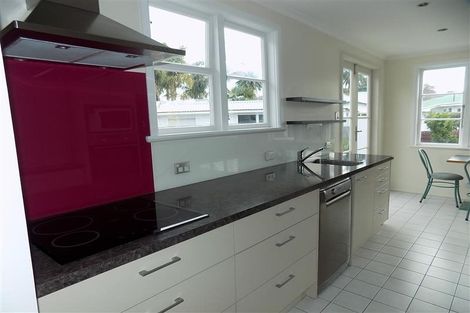 Photo of property in 1 Russell Road, Marewa, Napier, 4110