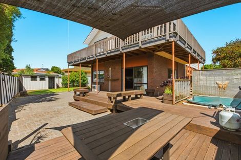 Photo of property in 2 Kempton Place, Richmond Heights, Taupo, 3330
