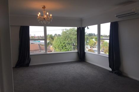 Photo of property in 3/6 East Coast Road, Milford, Auckland, 0620