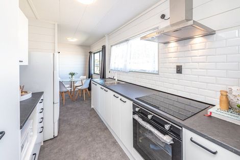 Photo of property in 110 Hinau Street, Castlecliff, Whanganui, 4501