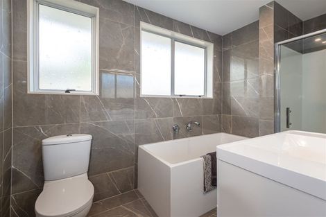 Photo of property in 15 Royal Park Drive, Parklands, Christchurch, 8083