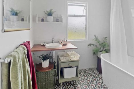 Photo of property in 87 South Road, Manaia, 4612