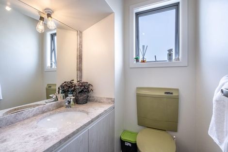 Photo of property in 82 Dalwharn Street, Wallacetown, 9816