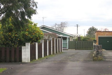 Photo of property in 24 Forest Lake Road, Forest Lake, Hamilton, 3200