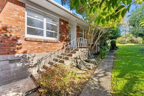 Photo of property in 2/22 Margaret Place, Milford, Auckland, 0620