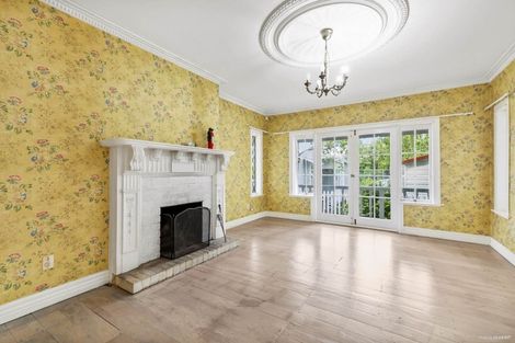 Photo of property in 223 Henderson Valley Road, Henderson, Auckland, 0612