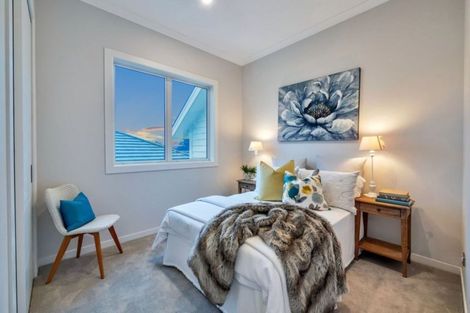 Photo of property in 36 Celestial Crescent, Orewa, 0931