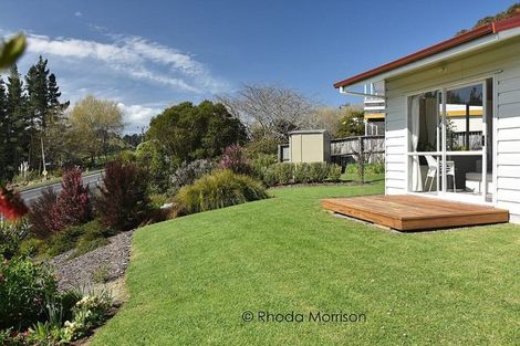 Photo of property in 6 Skelton Crescent, Paparoa, 0571