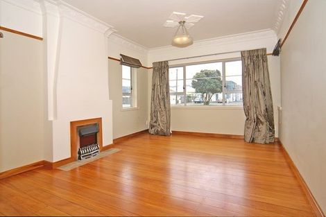 Photo of property in 104 Rongotai Road, Kilbirnie, Wellington, 6022