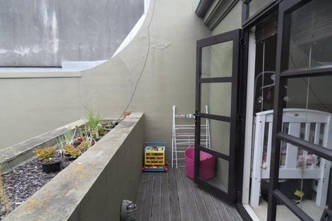 Photo of property in Mendosa Terraces Apartments, 14/9 Ebor Street, Te Aro, Wellington, 6011