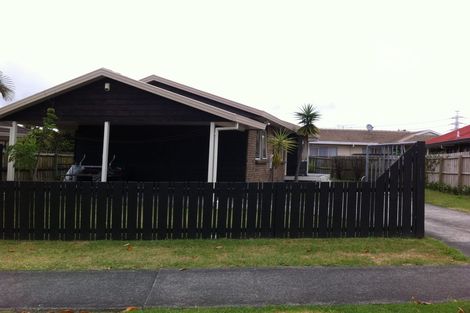 Photo of property in 1 Kenwick Place, Burswood, Auckland, 2013