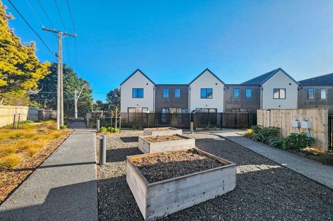 Photo of property in 2/130 Cambridge Terrace, Fairfield, Lower Hutt, 5011