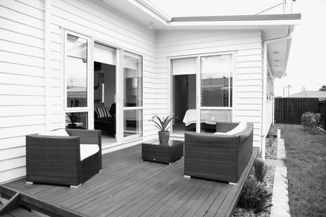 Photo of property in 24a Bunnythorpe Road, Papakura, 2110