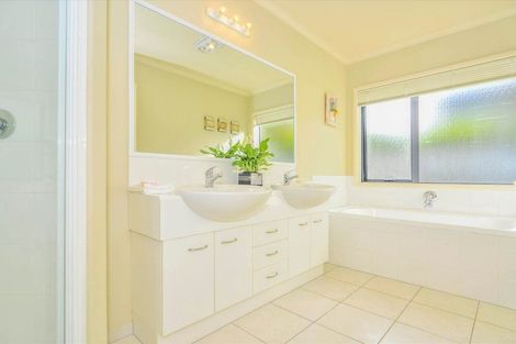 Photo of property in 99 Kyle Road, Greenhithe, Auckland, 0632