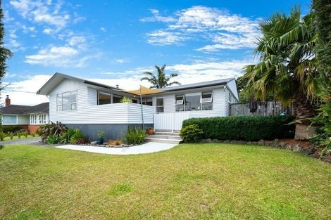 Photo of property in 6 Boler Place, New Lynn, Auckland, 0600