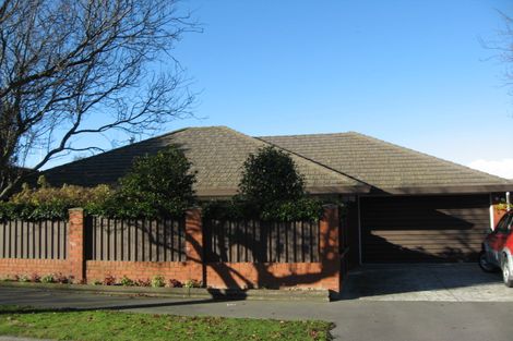 Photo of property in 1/2 Sarabande Avenue, Redwood, Christchurch, 8051