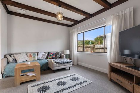 Photo of property in 2/47 Mildmay Road, Henderson, Auckland, 0610