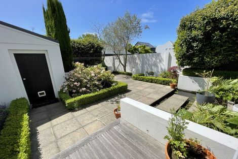 Photo of property in 16 Poynder Avenue, Merivale, Christchurch, 8014
