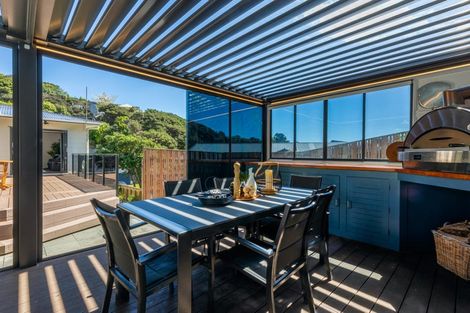 Photo of property in 76 Omapere Street, Whitby, Porirua, 5024