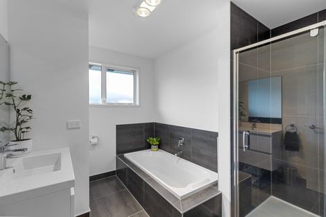 Photo of property in 18 Millbrae Place, Pokeno, 2402