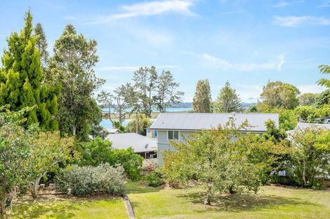 Photo of property in 15 Murray Road, Te Atatu Peninsula, Auckland, 0610