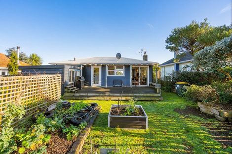Photo of property in 110 Wellington Road, Paekakariki, 5034