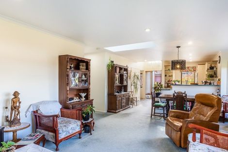 Photo of property in 33 Lakeridge Close, Rangatira Park, Taupo, 3330