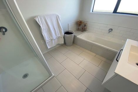 Photo of property in 41 Bert Wall Drive, Omokoroa, 3114