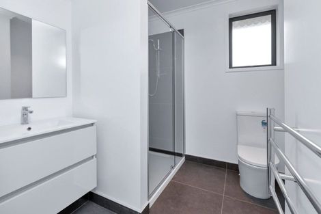 Photo of property in 15 Te Taniwha Road, One Tree Point, 0118