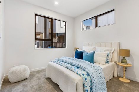 Photo of property in 33 Puihi Crescent, Massey, Auckland, 0614