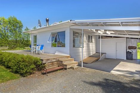 Photo of property in 172 Whatatutu Road, Te Karaka, 4094