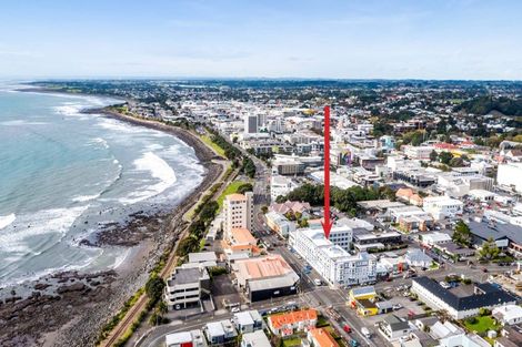 Photo of property in Devonport Apartments, 26/127 Saint Aubyn Street, New Plymouth, 4310