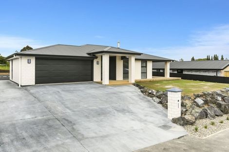 Photo of property in 11 Abbeyfield Close, Abbotsford, Dunedin, 9018