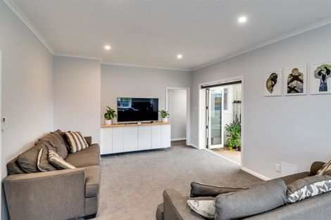 Photo of property in 35 Bedford Road, Marewa, Napier, 4110