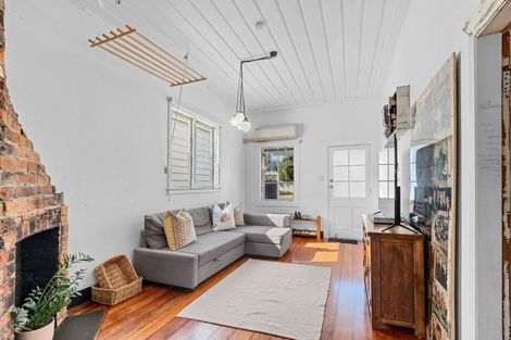 Photo of property in 163 Lemon Street, Strandon, New Plymouth, 4312