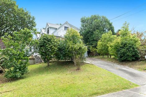 Photo of property in 13 Makiri Street, Helensville, 0800