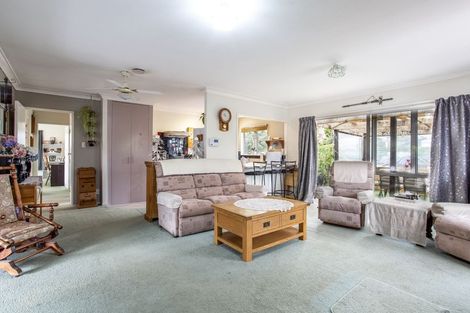 Photo of property in 55e Springs Road, Parakai, 0830