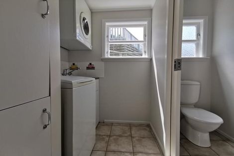 Photo of property in 5 Freeling Street, Island Bay, Wellington, 6023