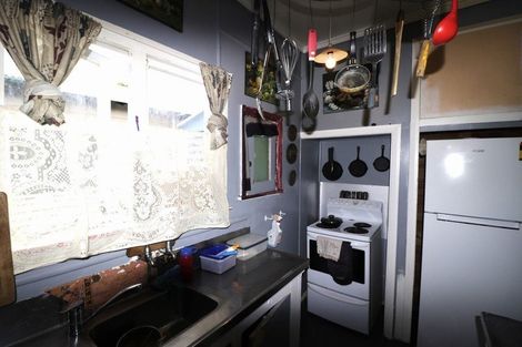 Photo of property in 70 Koromiko Road, Gonville, Whanganui, 4501