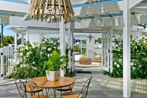 Photo of property in 1a Ferry Parade, Herald Island, Auckland, 0618