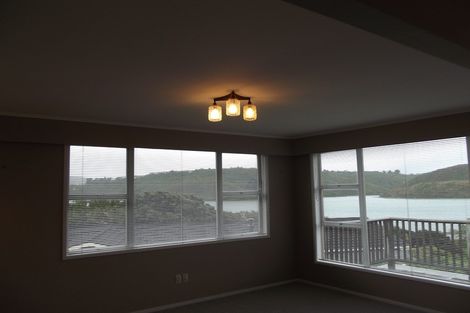 Photo of property in 6 Ayr Place, Papakowhai, Porirua, 5024