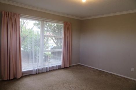 Photo of property in 33 Powell Crescent, Ilam, Christchurch, 8041